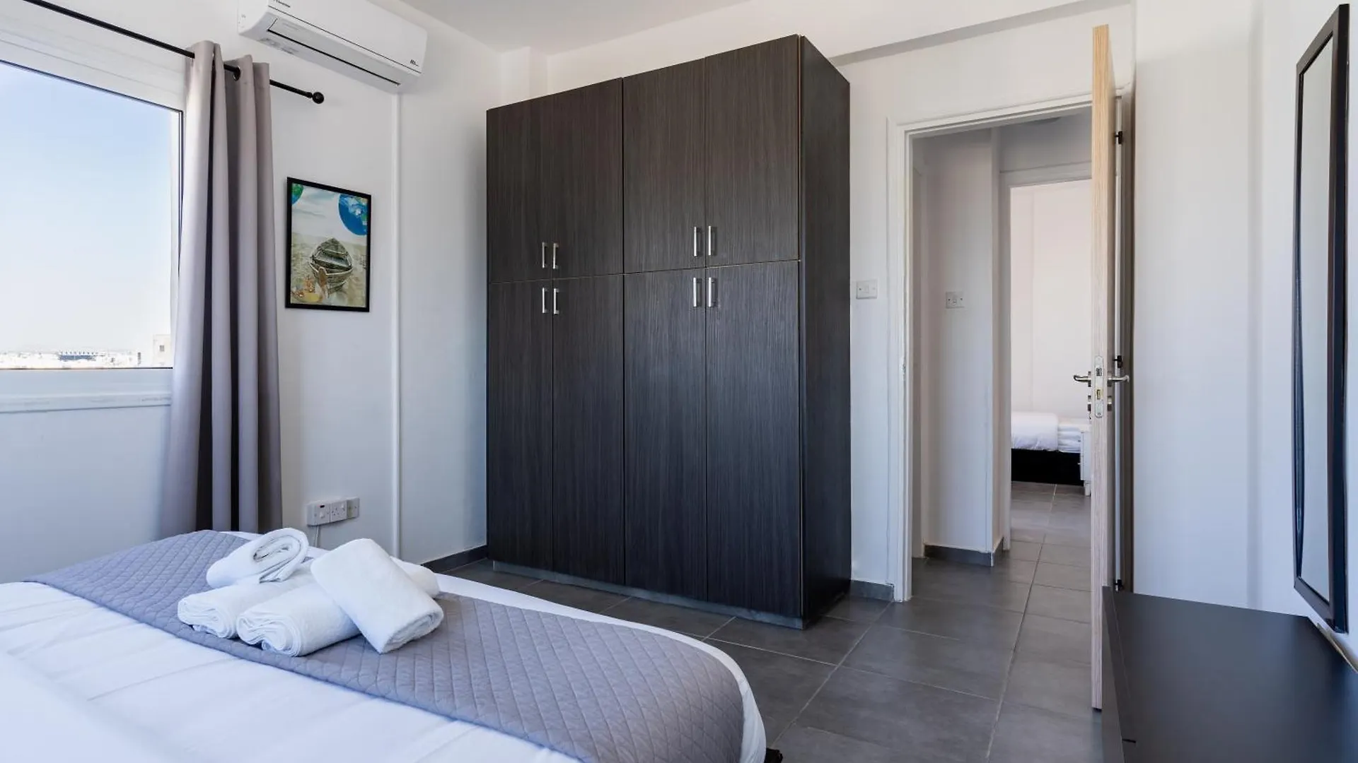 Olympus 2-Bedroom Apartment 라르나카 0*,